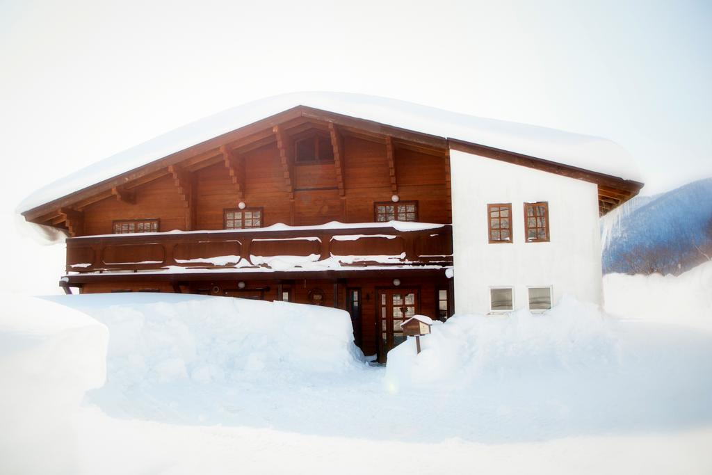 Отель Snowball Chalet At Madarao Mountain Iiyama Экстерьер фото